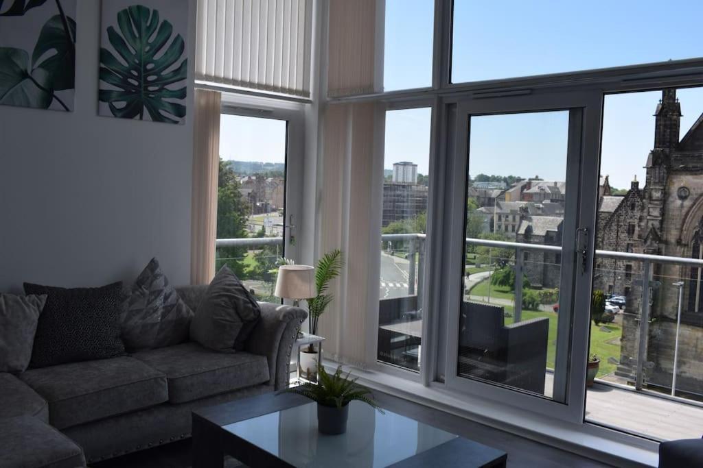 The Paisley Penthouse - Abbey View Appartement Buitenkant foto