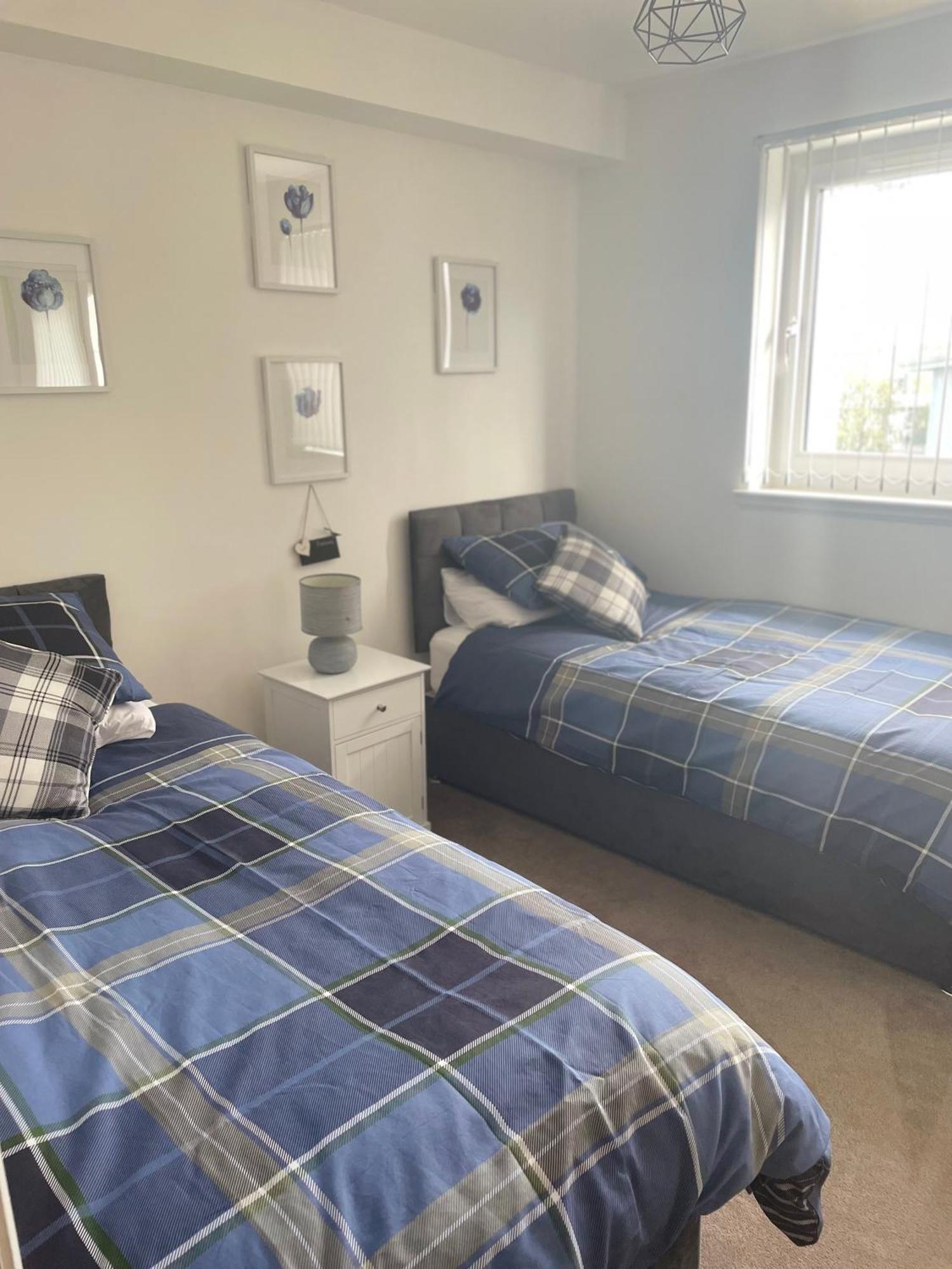 The Paisley Penthouse - Abbey View Appartement Buitenkant foto